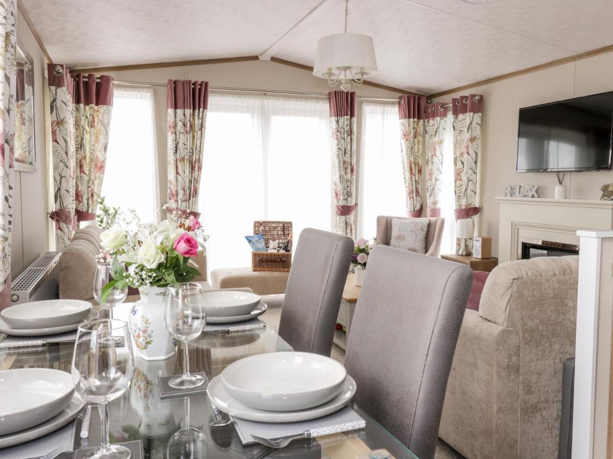 Serena Lodge Jedburgh Eksteriør bilde